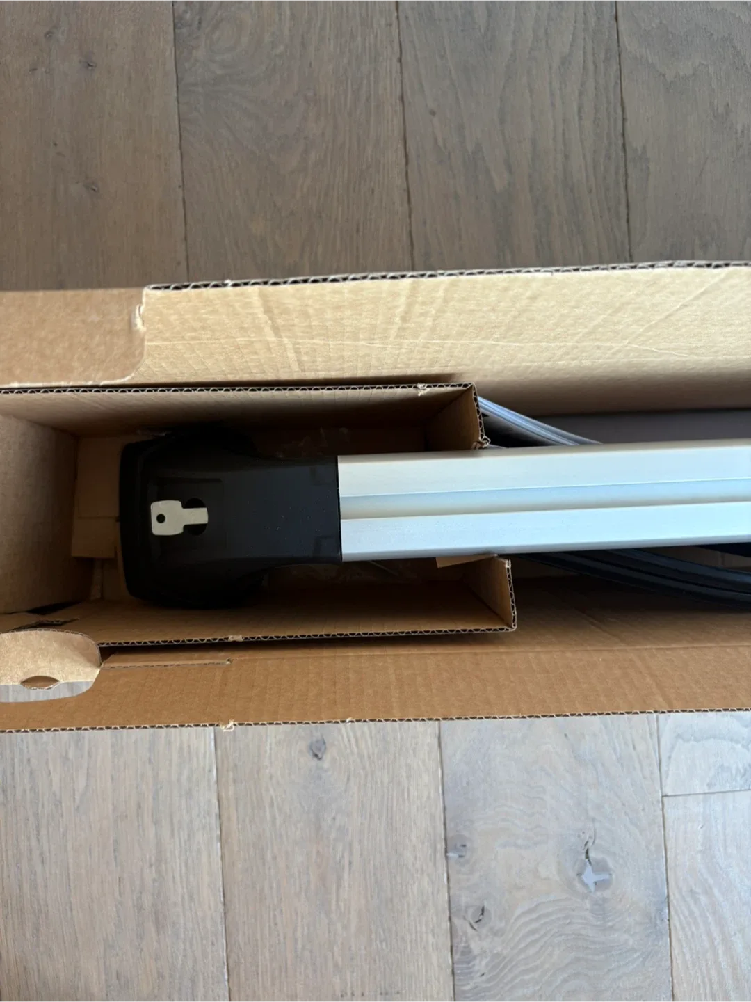 VW Golf Roof Rack brand new in box image indicator(3)