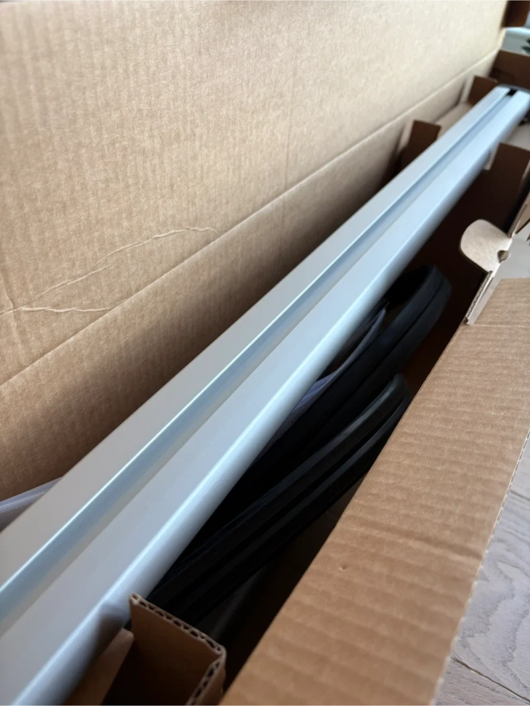 VW Golf Roof Rack brand new in box image indicator(2)