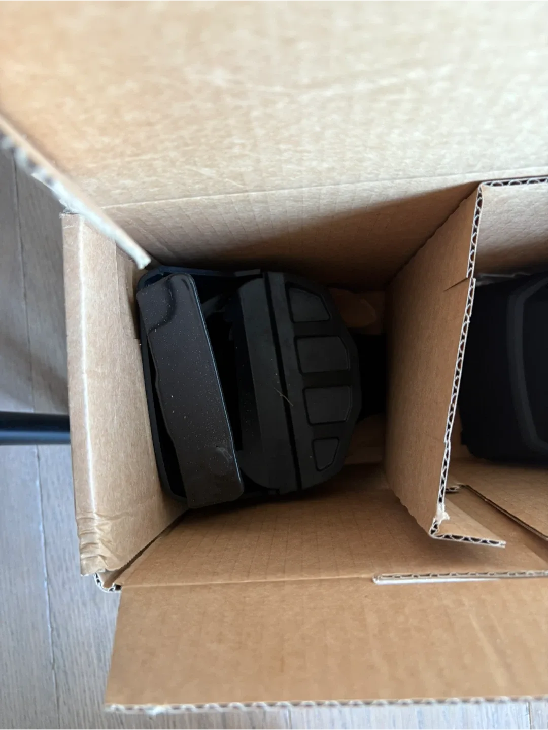 VW Golf Roof Rack brand new in box image indicator(5)