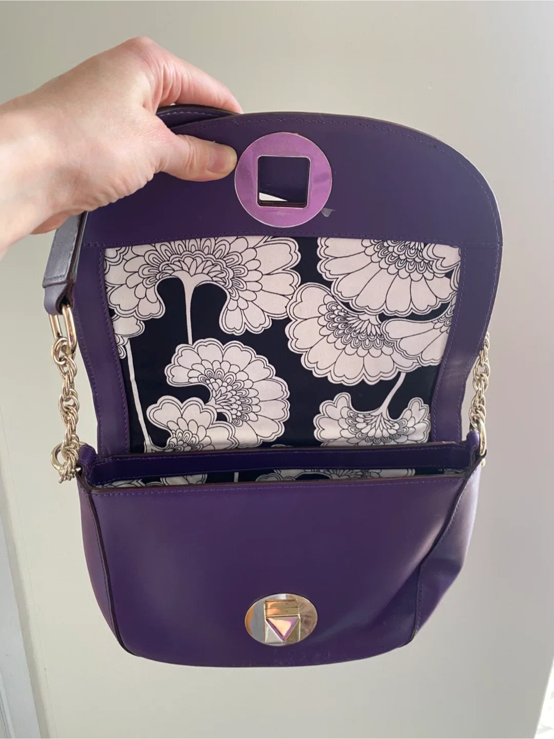 Kate Spade Purple Leather Shoulder Bag image indicator(2)