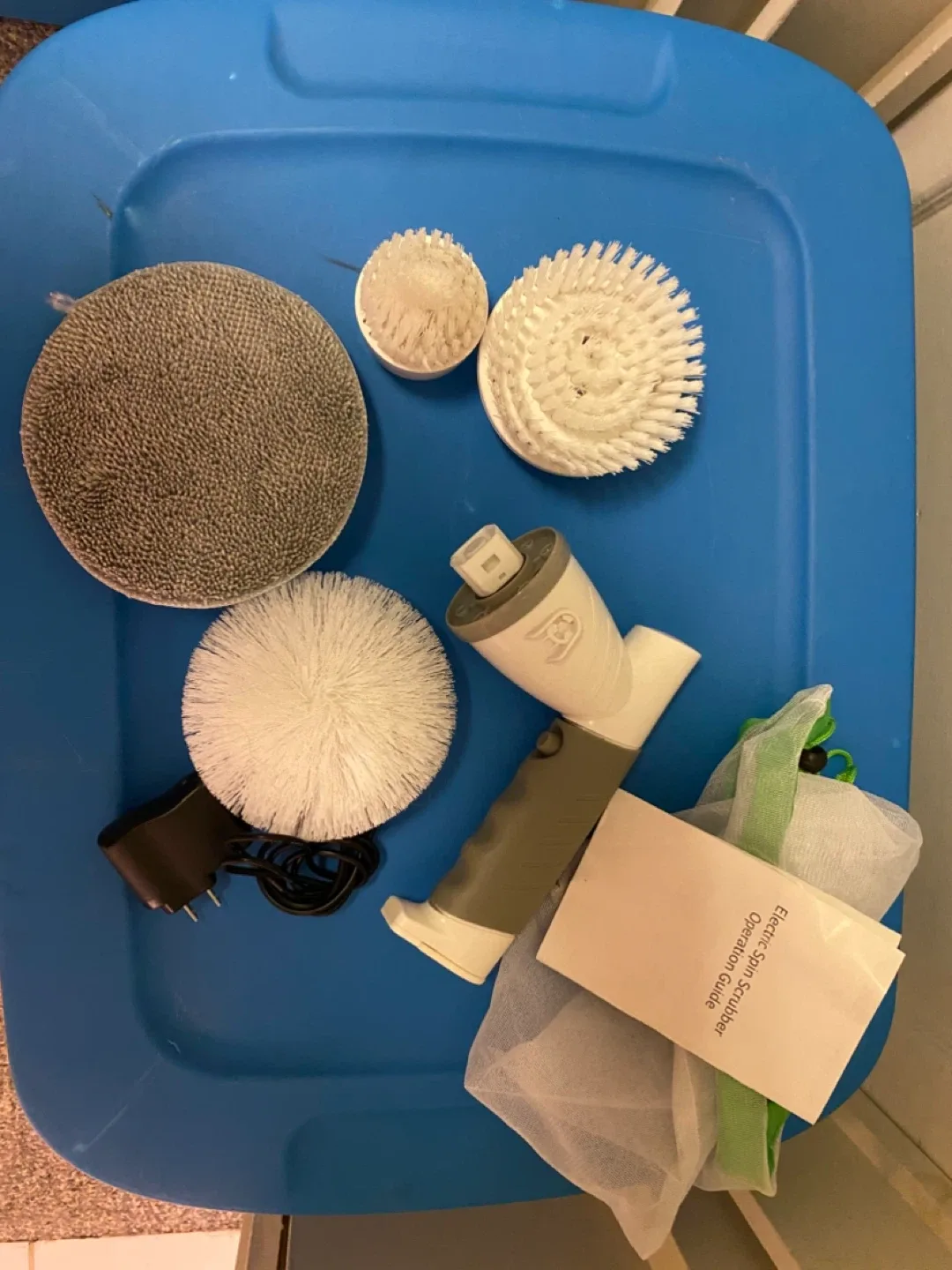 Electric Spin Scrubber with Brush Heads thumbnail