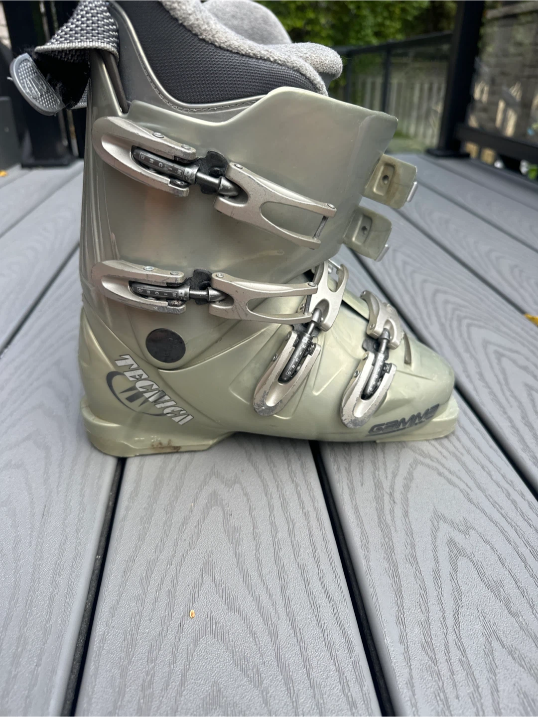 Tecnica Ski Boots - Size 27.5 - photo 2