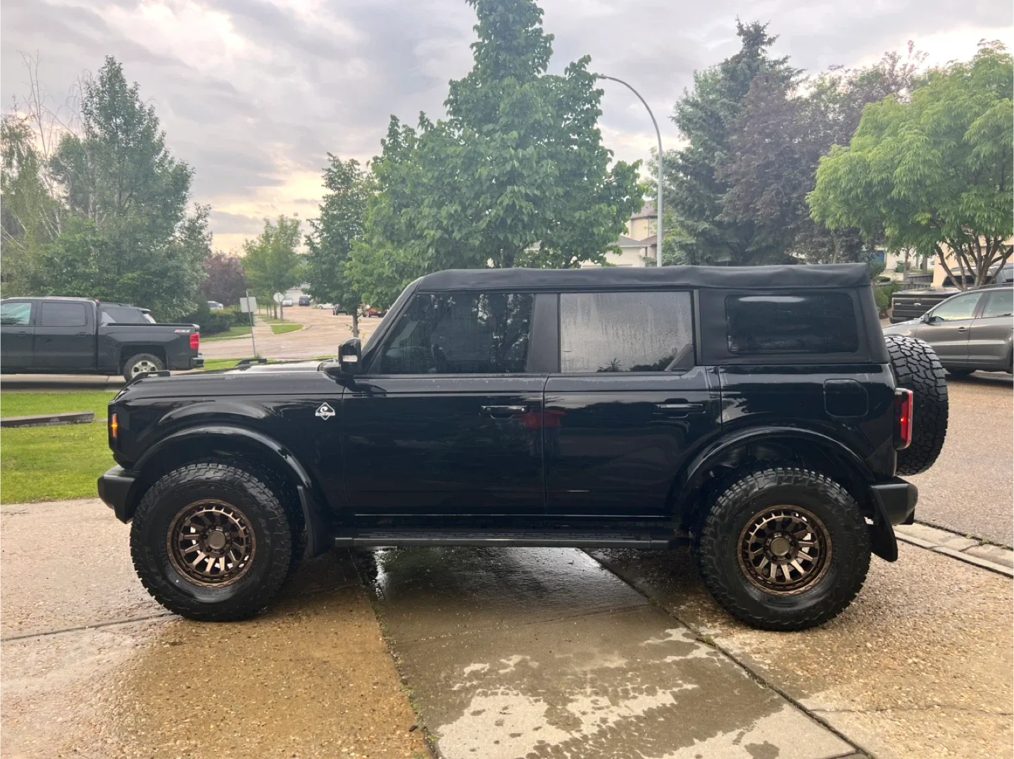 Ford Bronco - Outerbanks image indicator(3)