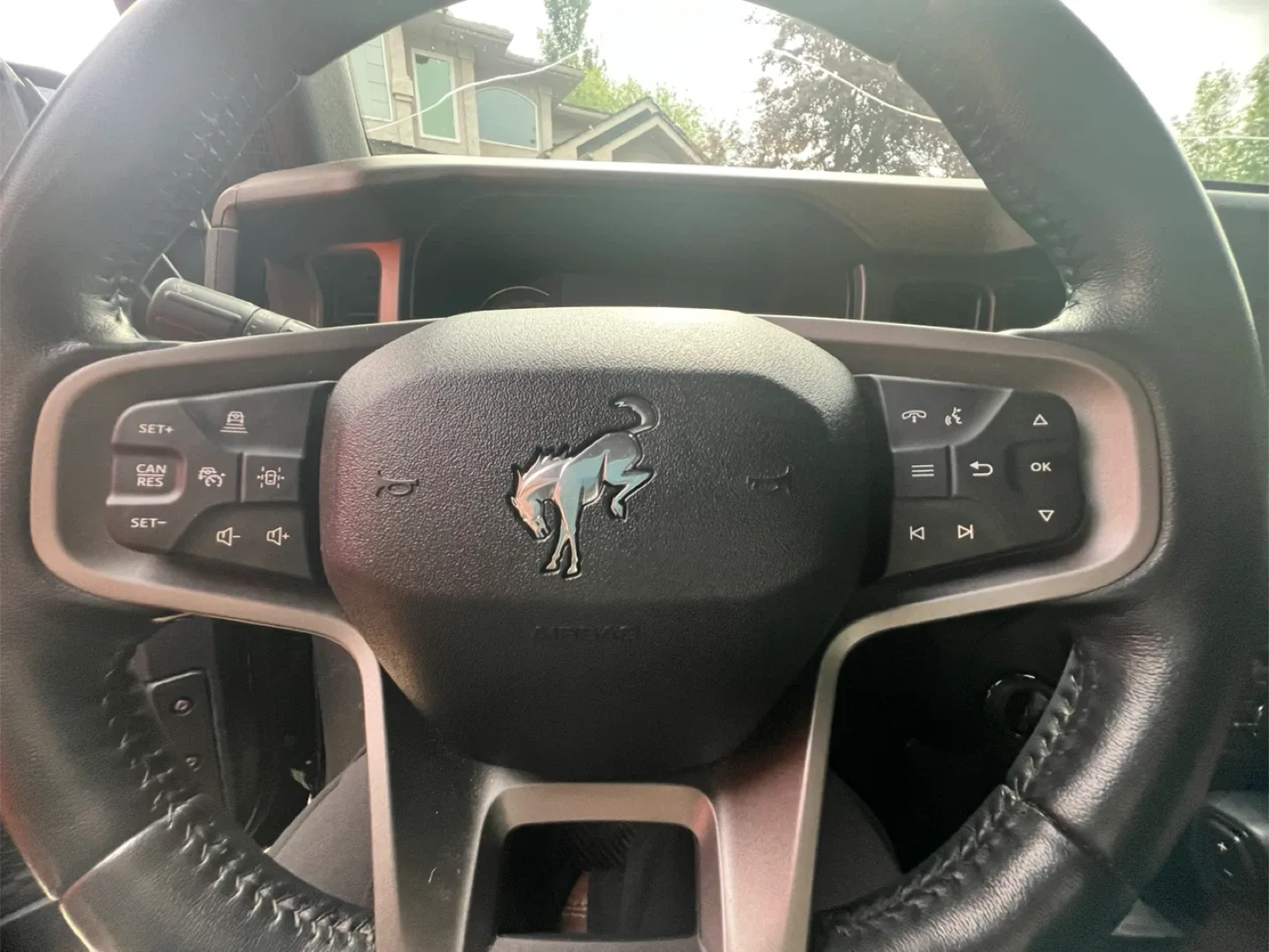 Ford Bronco - Outerbanks image indicator(9)