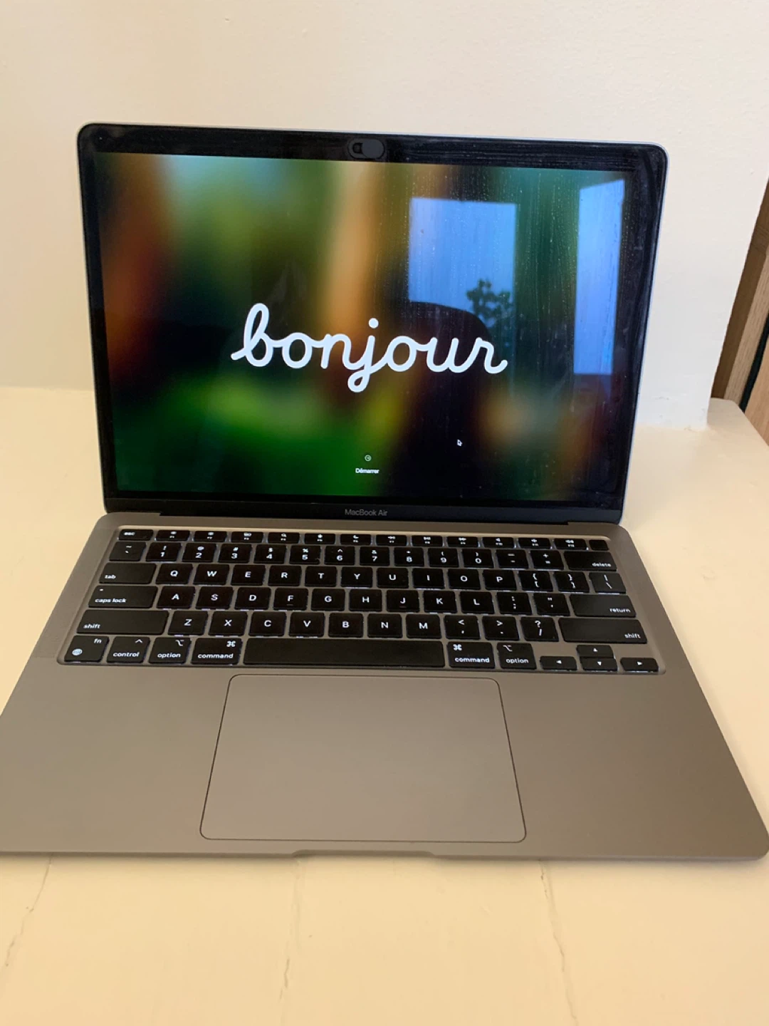MacBook Air 13.5” with Webcam Cover Slider (M2020)