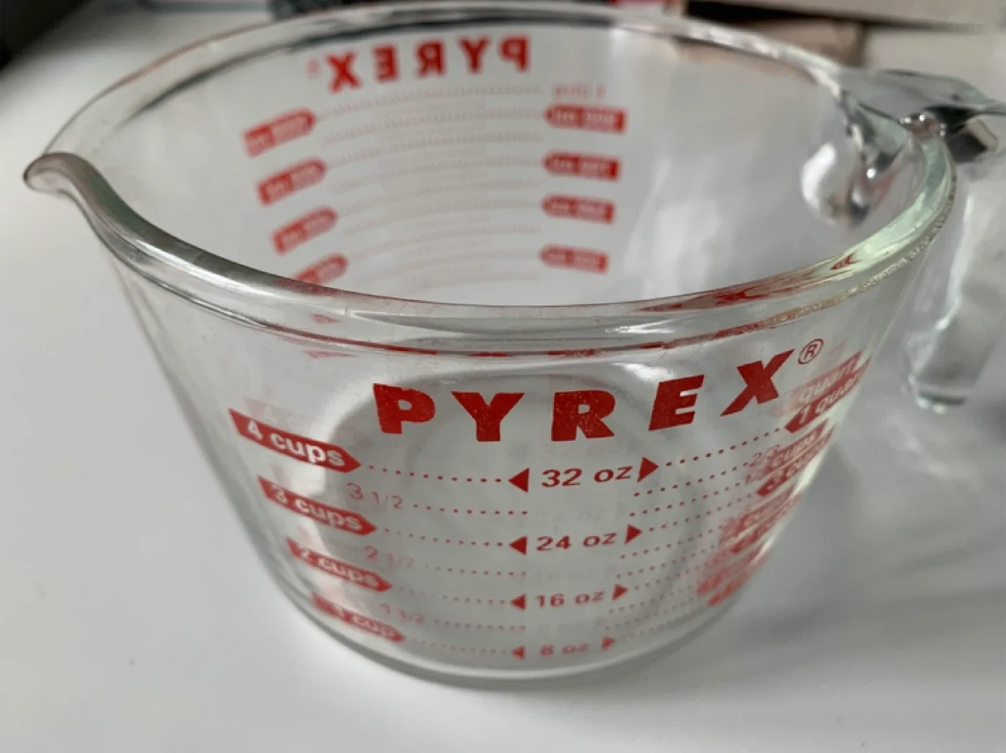 Pyrex Glass Measuring Cups - 1 & 4 Cup Sizes image indicator(2)