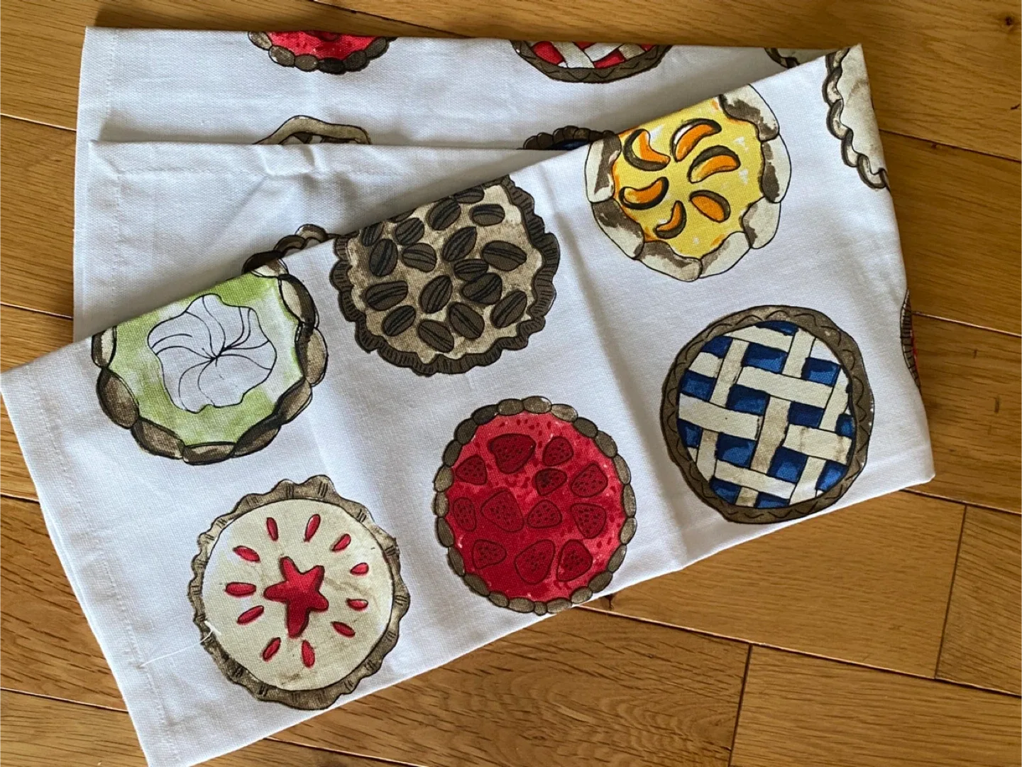 NEW! Crate & Barrel Pie Shoppe Dish Towel image indicator(4)