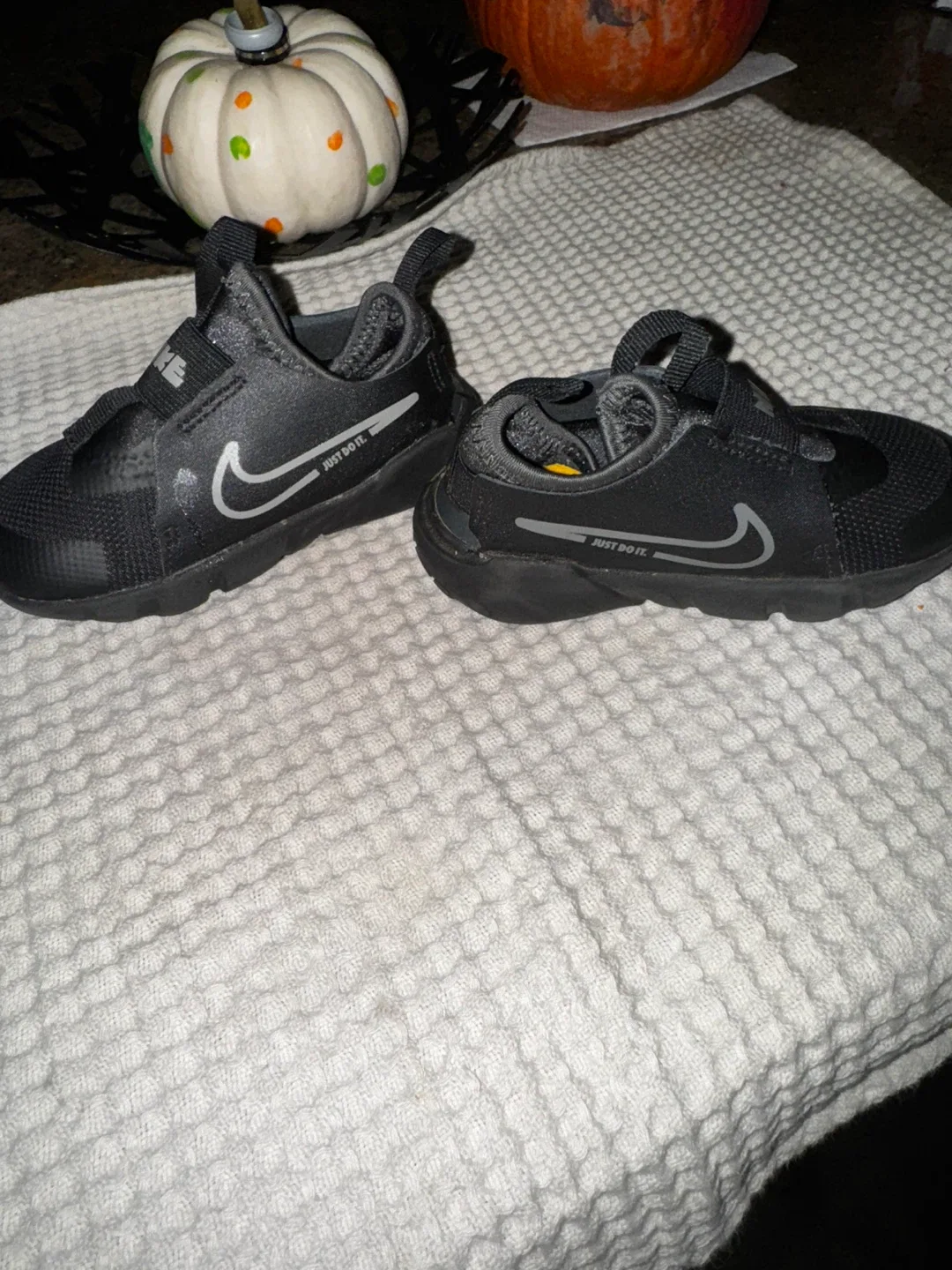 Nike Toddler Shoes - 7 image indicator(2)