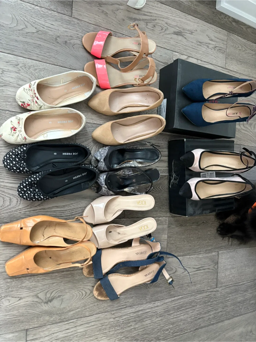Free Women's Shoes size 8.5 thumbnail