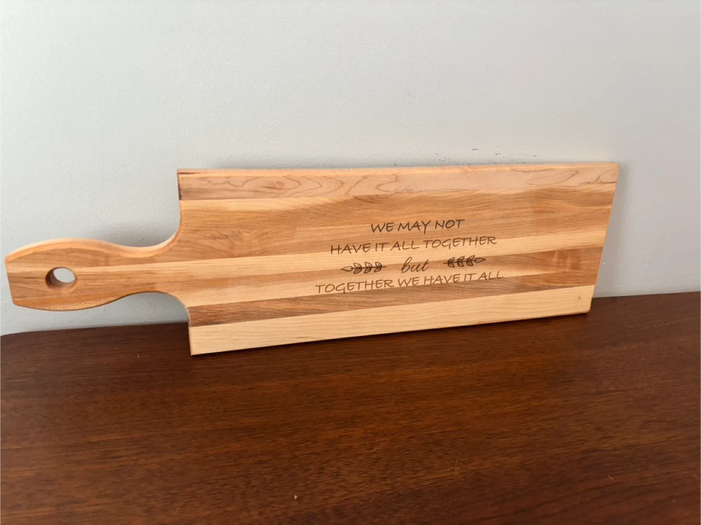 Maple Wooden Cutting Board with Handle image indicator(3)