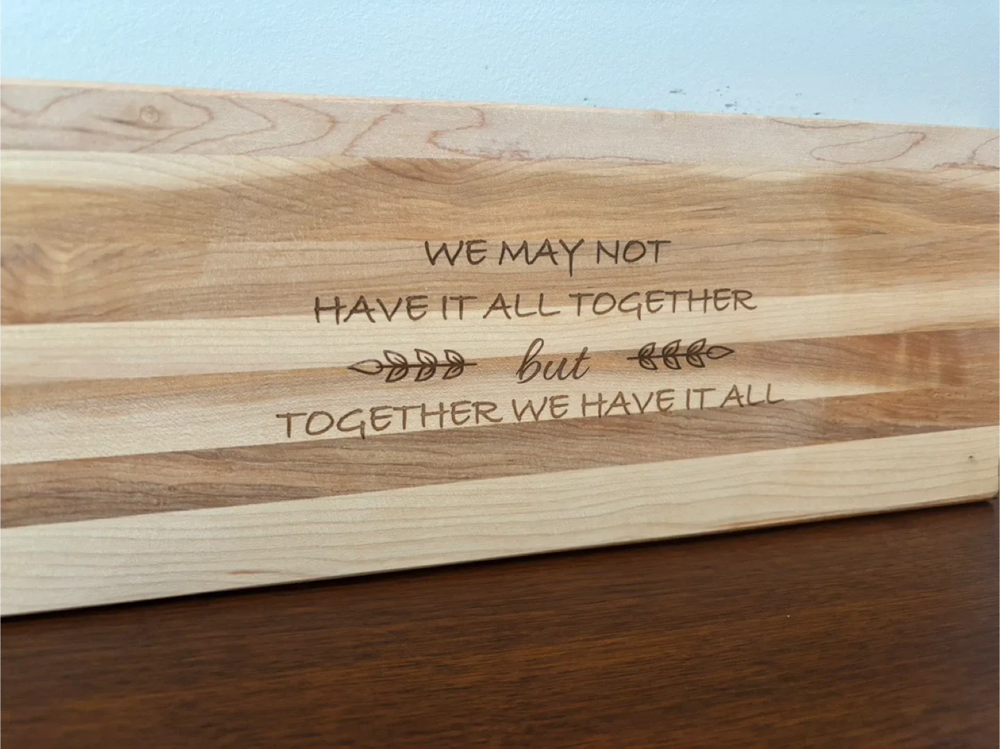 Maple Wooden Cutting Board with Handle image indicator(2)