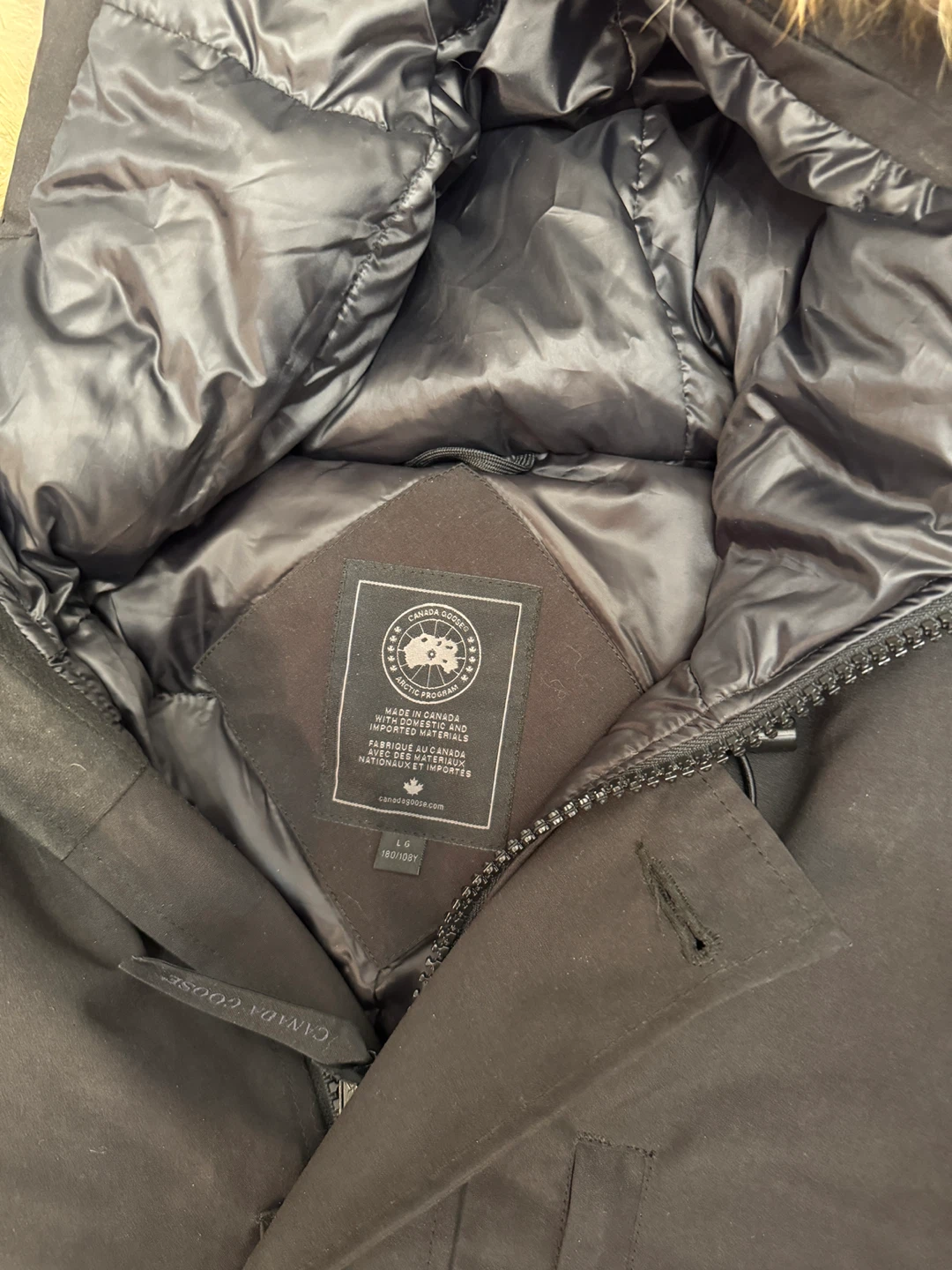 Canada Goose Parka - Black - Size L - photo 3
