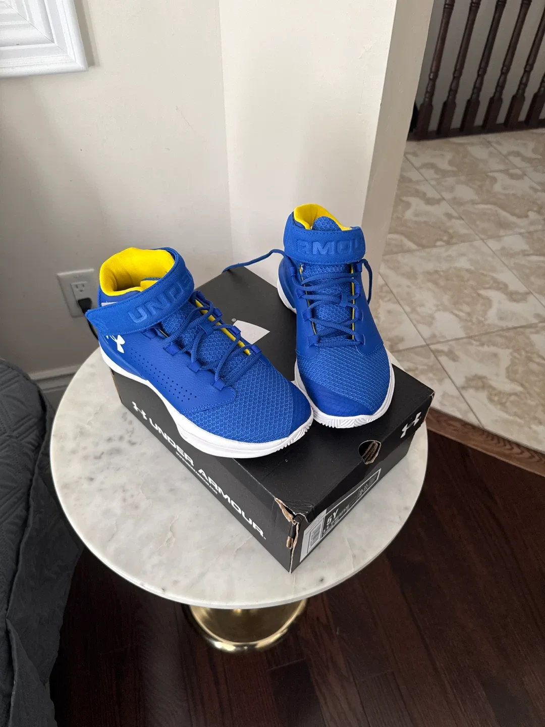 Under Armour Kids' Basketball Shoes - Size 5Y image indicator(3)