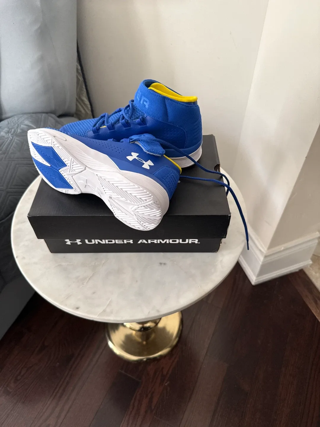 Under Armour Kids' Basketball Shoes - Size 5Y image indicator(2)