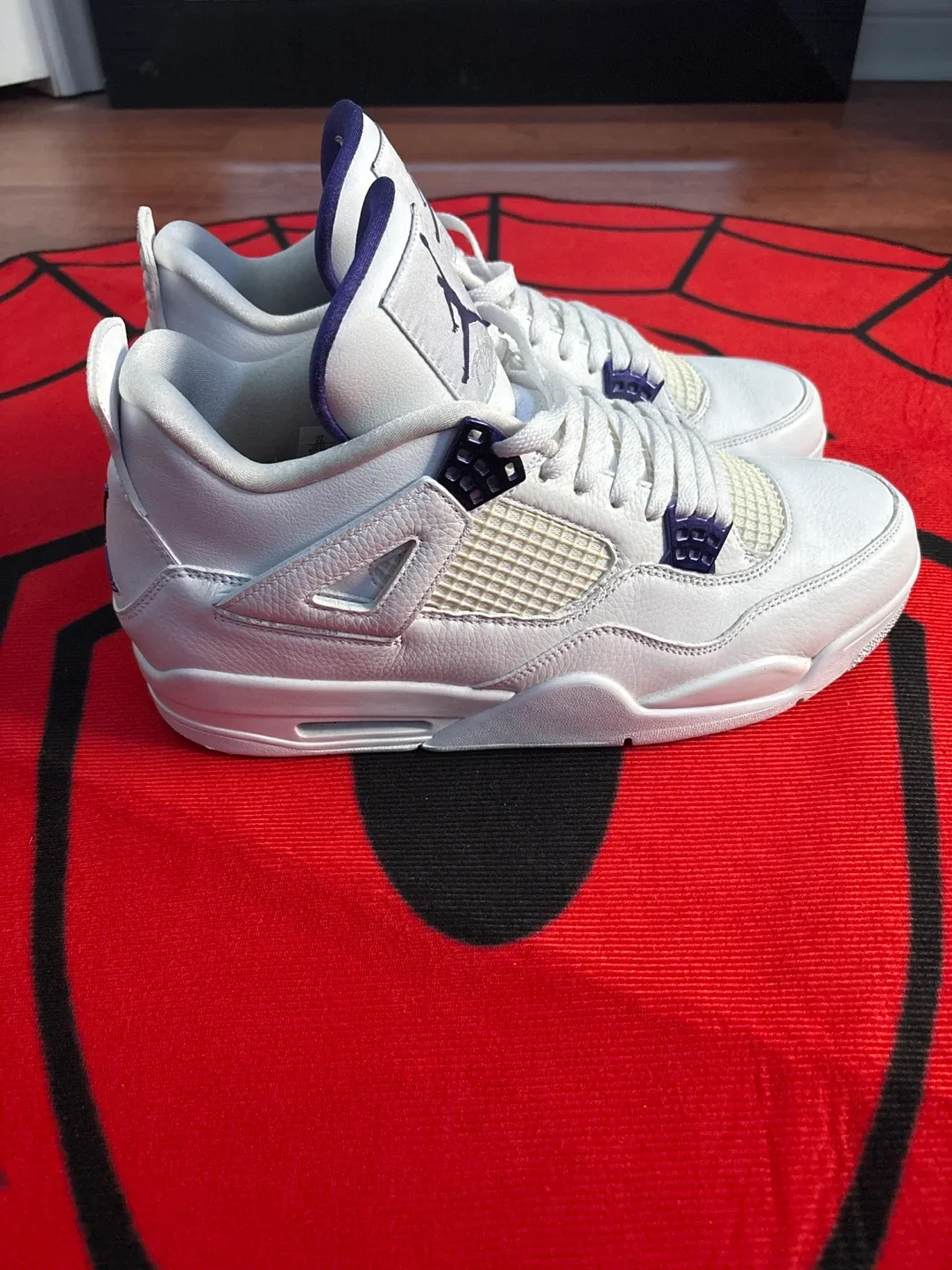 Air Jordan 4 Retro 'Metallic Purple' Sneakers Size 12 image indicator(4)