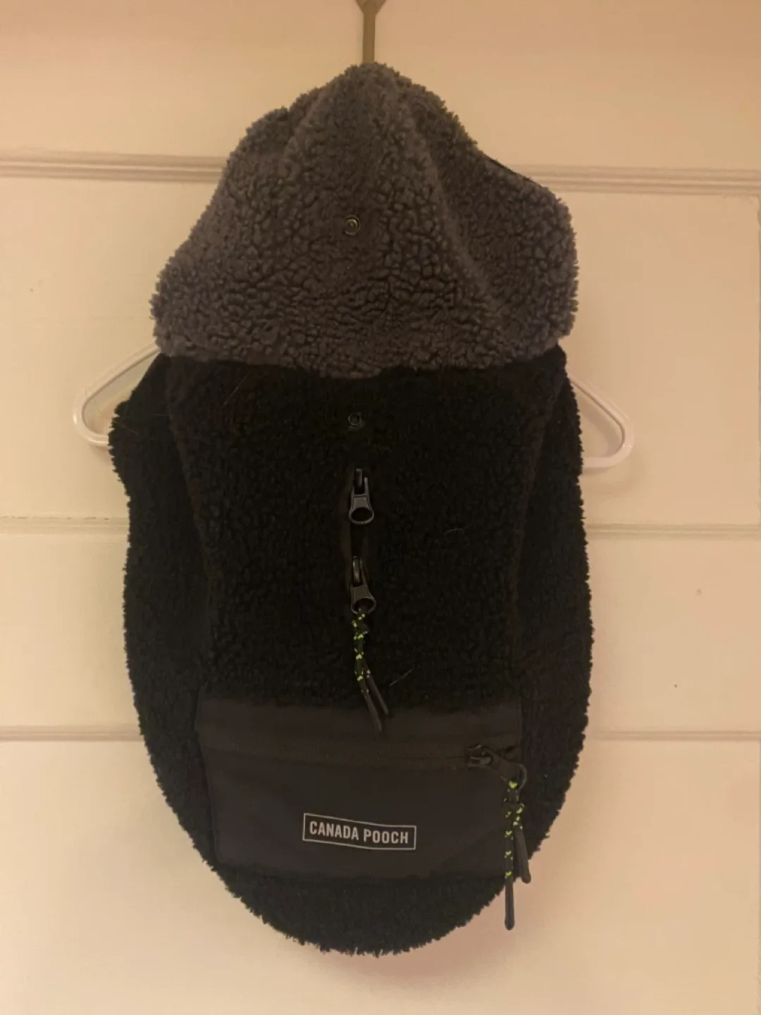 Canada Pooch Dog Vest Size 12 image indicator(3)