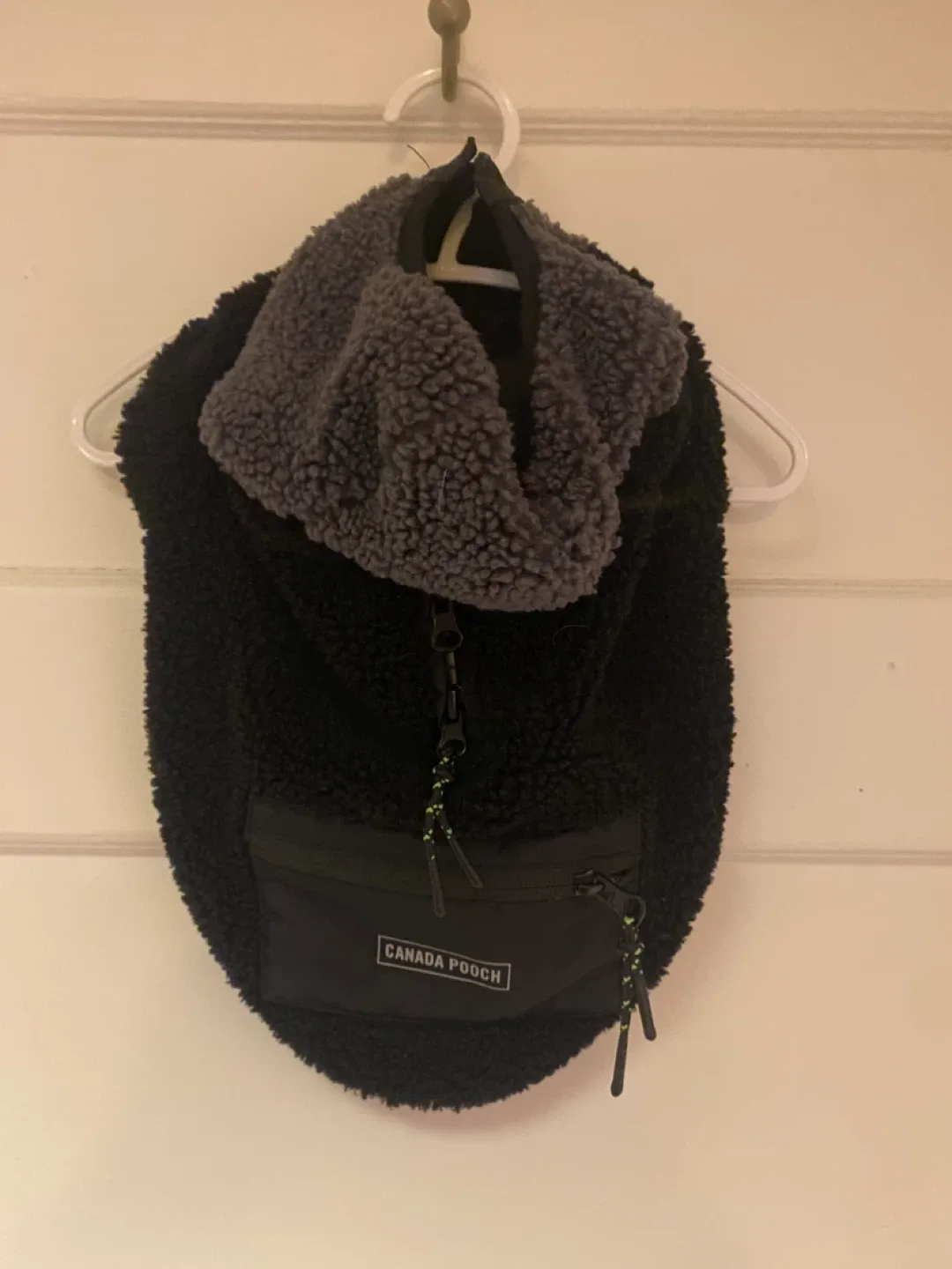 Canada Pooch Dog Vest Size 12 image indicator(2)