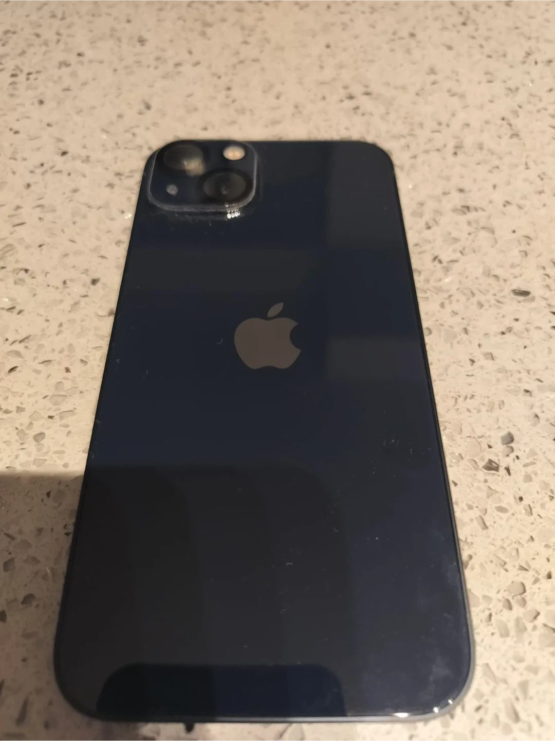 iPhone 13, 256 GB image indicator(4)