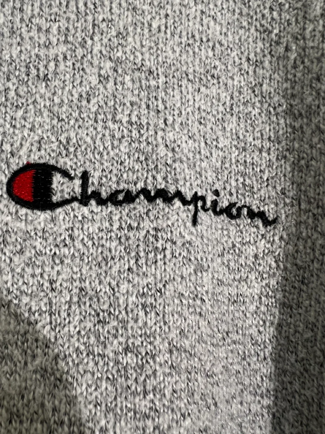 Champion Sweater - Medium image indicator(3)