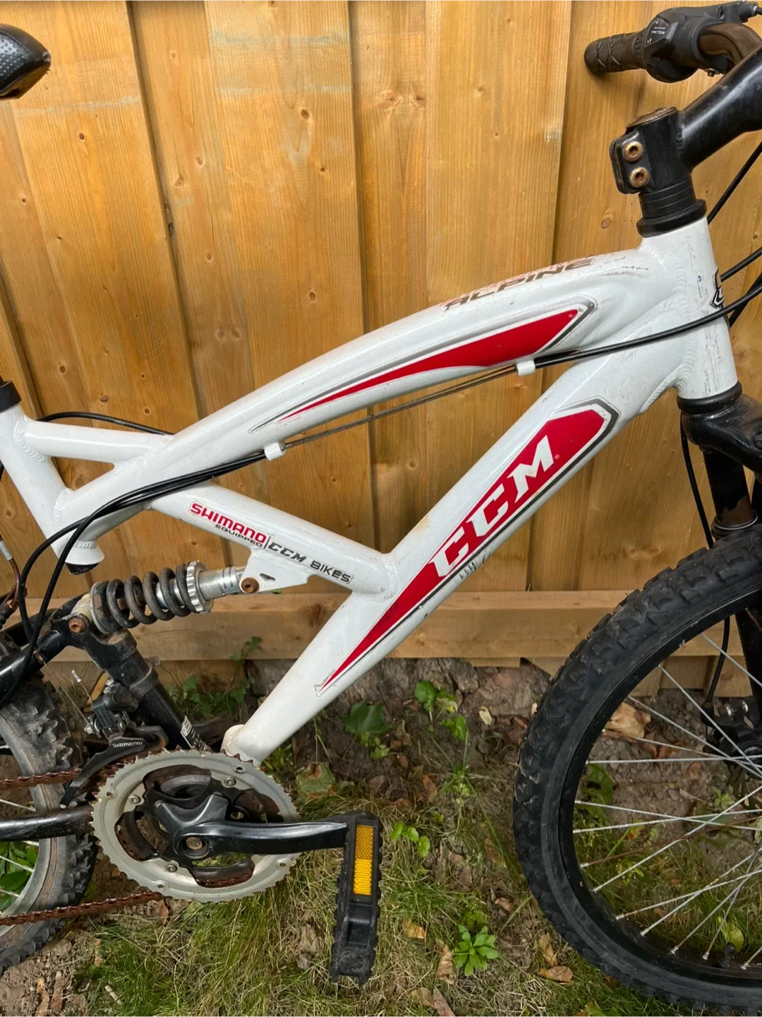 CCM White Alpine Mountain Bicycle - 24 inch image indicator(9)