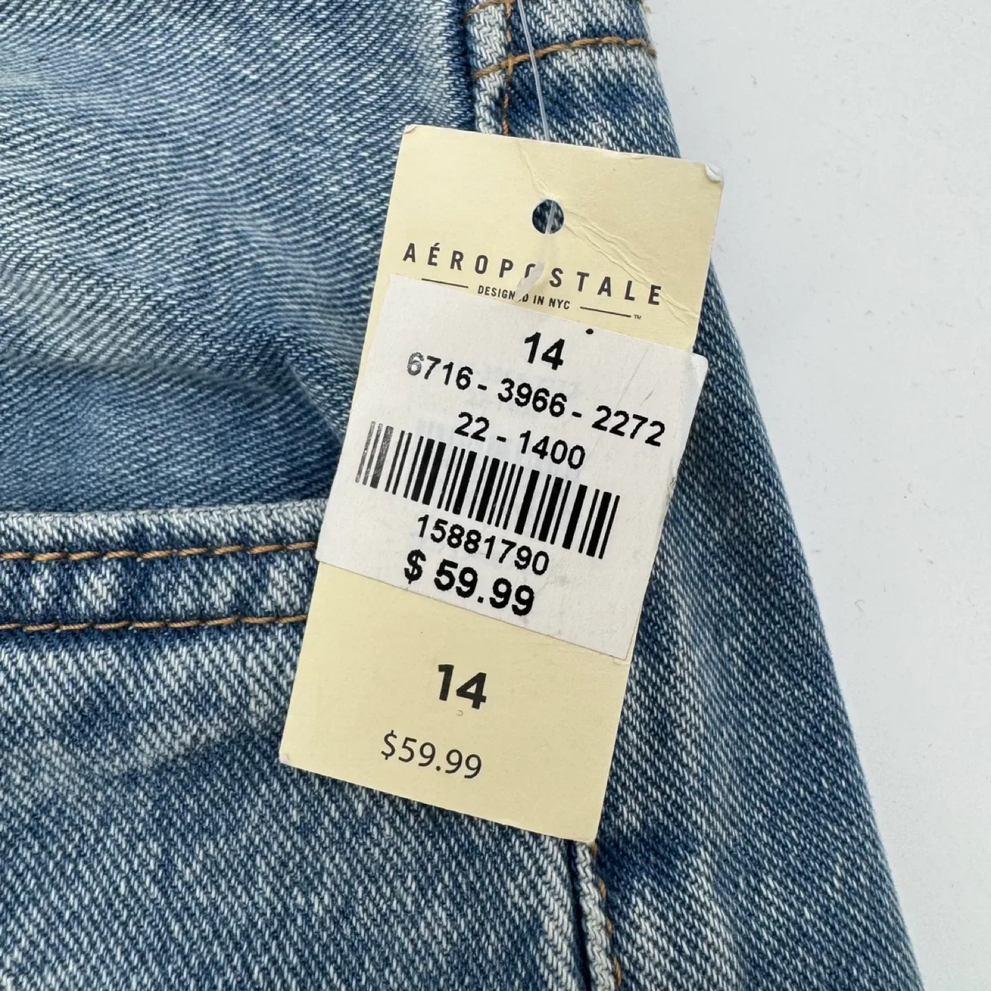 Aéropostale 90's Super High Rise Distressed Jeans Size 14 image indicator(4)