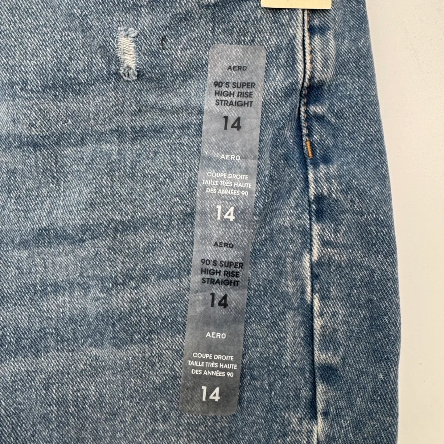 Aéropostale 90's Super High Rise Distressed Jeans Size 14 image indicator(7)
