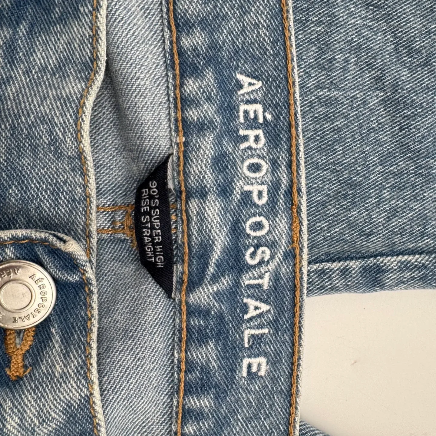 Aéropostale 90's Super High Rise Distressed Jeans Size 14 image indicator(9)
