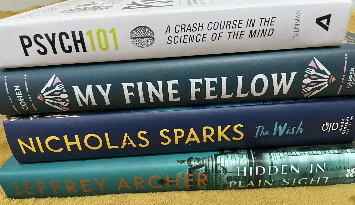 Books for sale! image indicator(6)