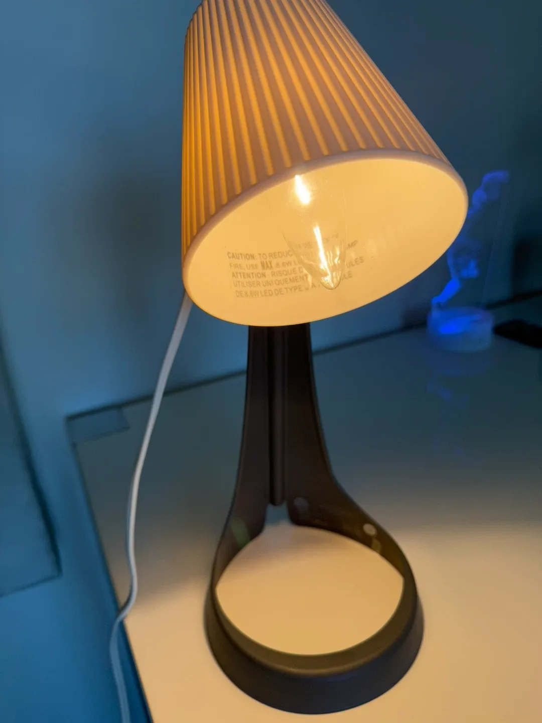Modern Table Lamp for dorm or office image indicator(3)