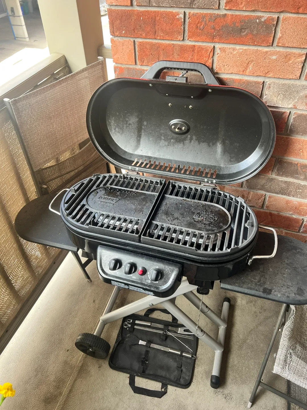 Coleman Roadtrip Portable Propane Grill image indicator(2)