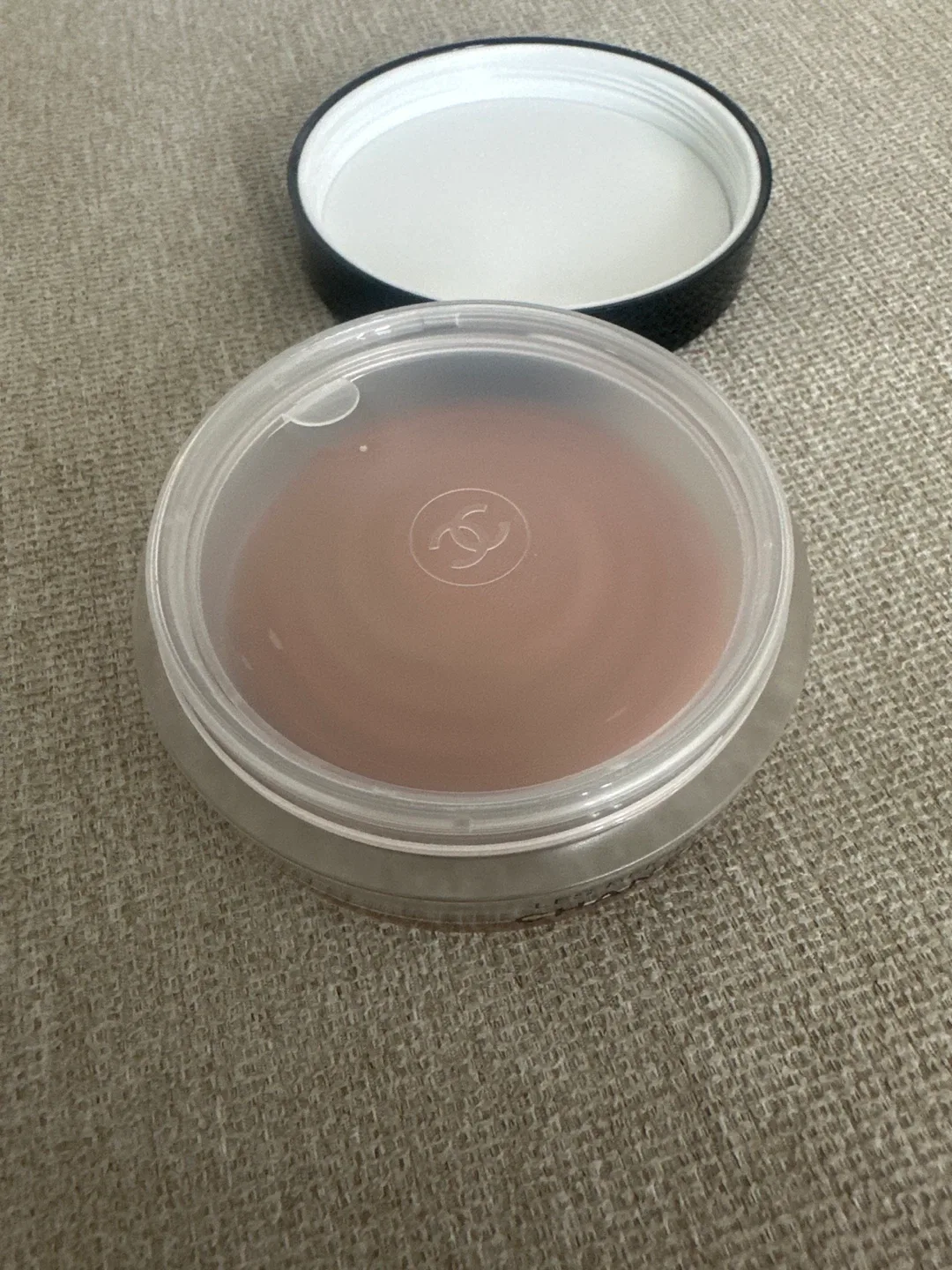 Chanel Les Beiges Healthy Glow Bronzing Cream 390 image indicator(3)