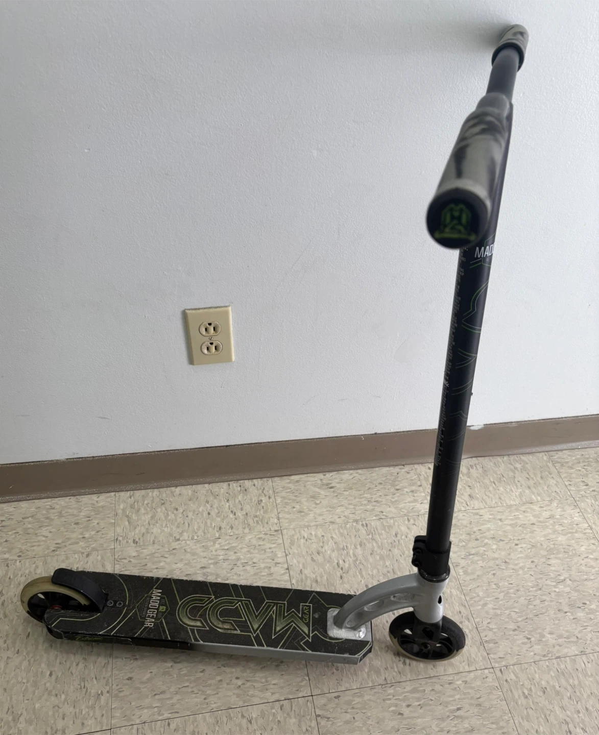 MADD GEAR CCW Pro Scooter - photo 2