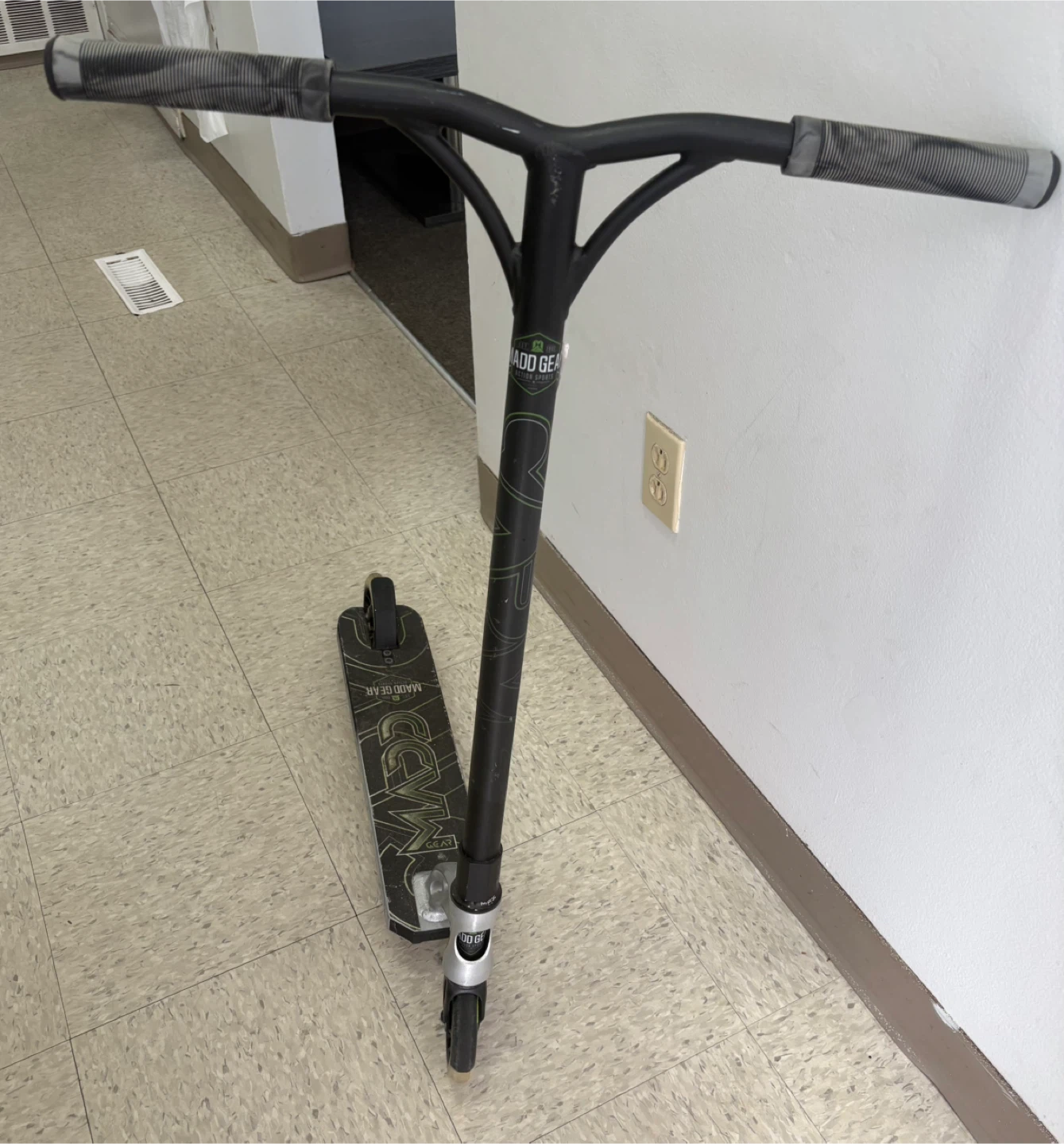 MADD GEAR CCW Pro Scooter
