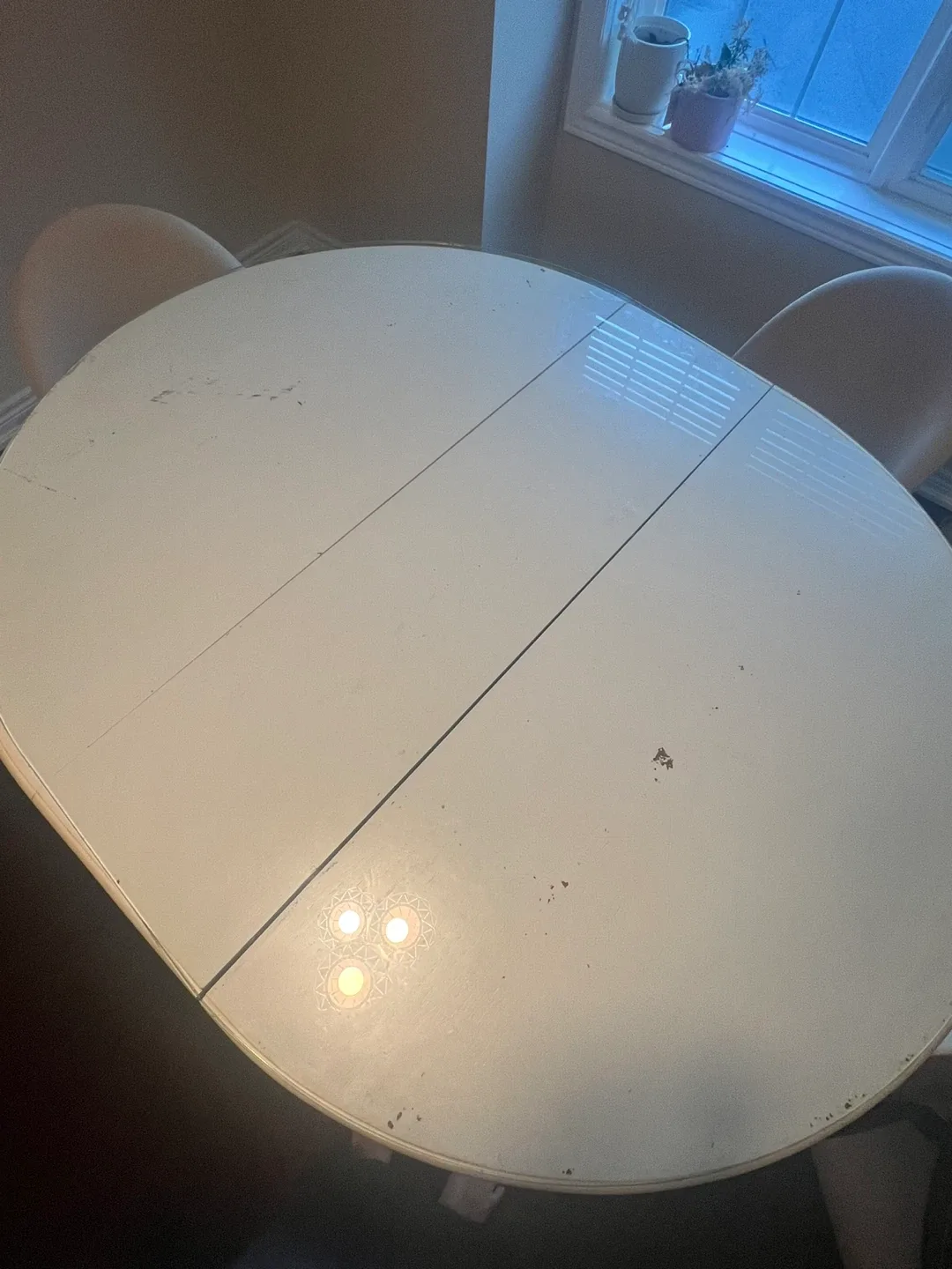 Round Dining Table image indicator(3)