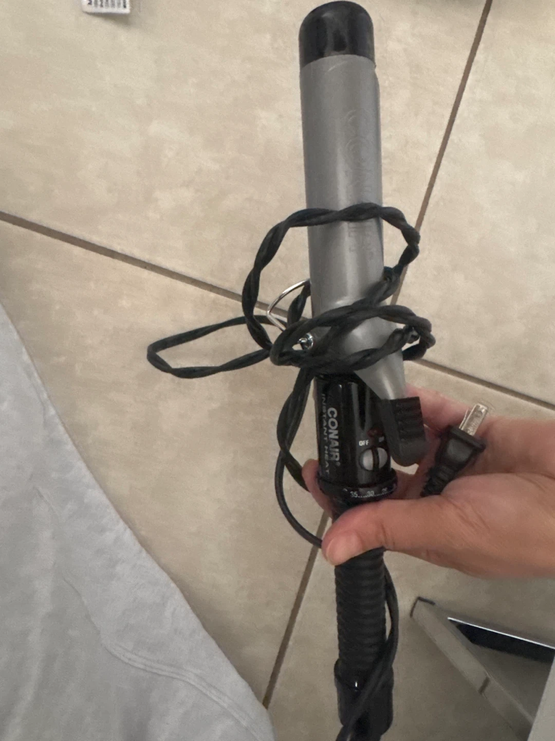 Hair Styling Tools: Flat Iron, Curling Iron, Brush - photo 2