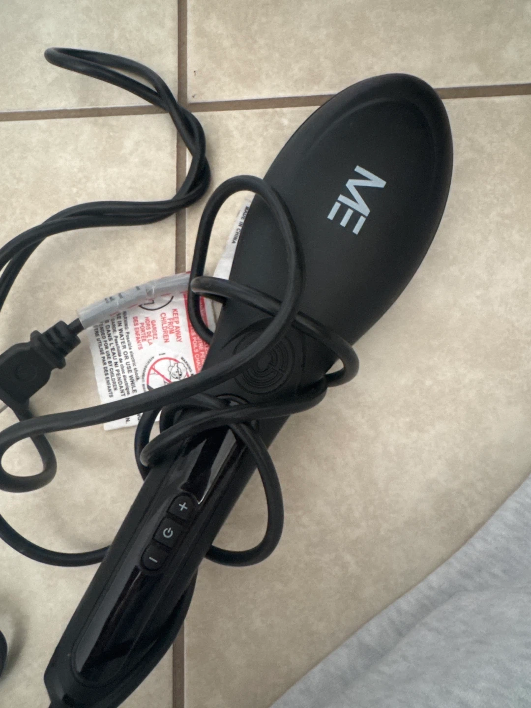 Hair Styling Tools: Flat Iron, Curling Iron, Brush - photo 4