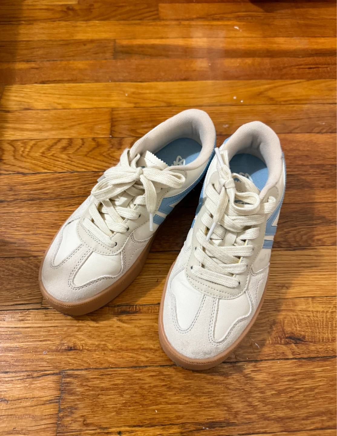 white & blue sneakers size 6