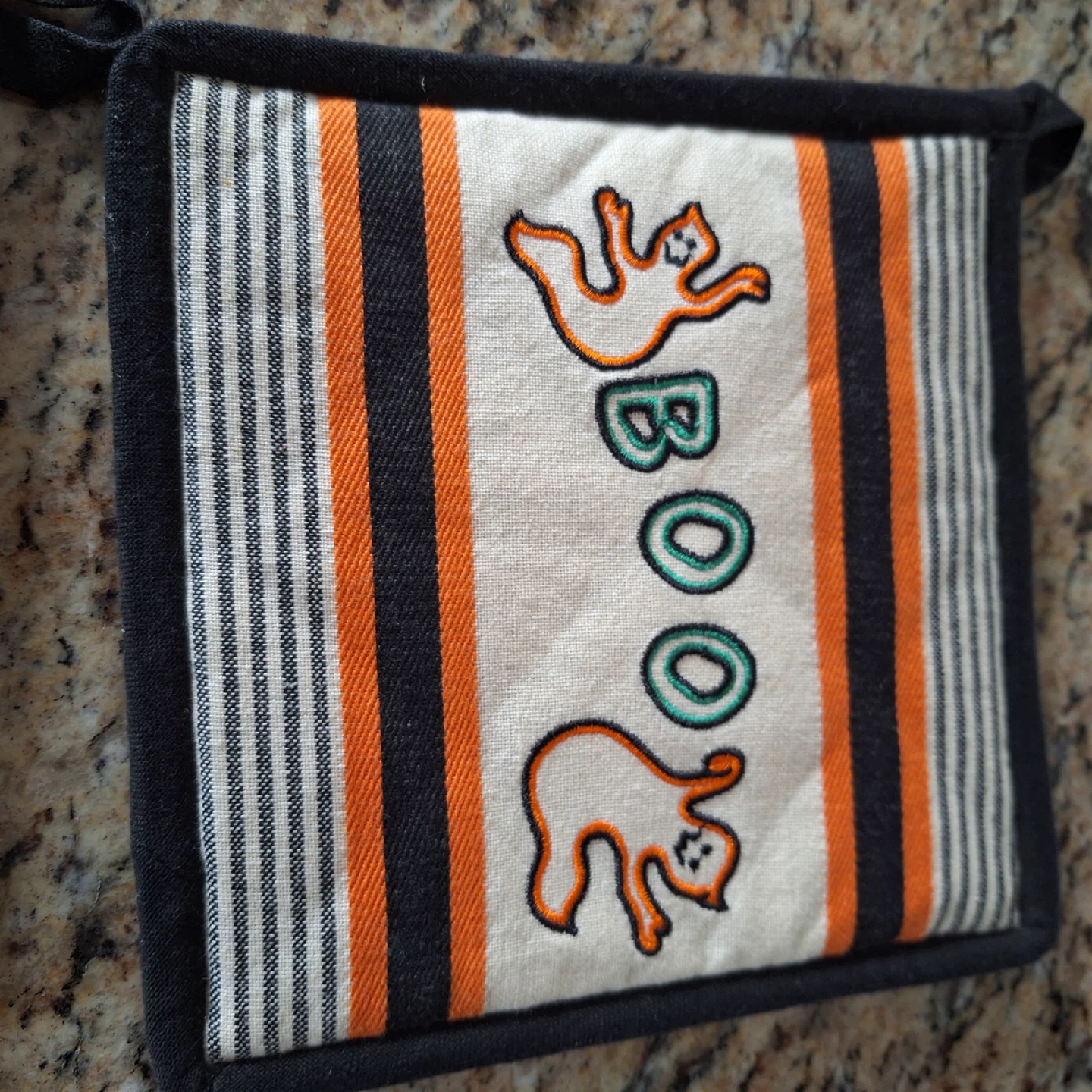 Halloween-Themed Potholders - photo 2