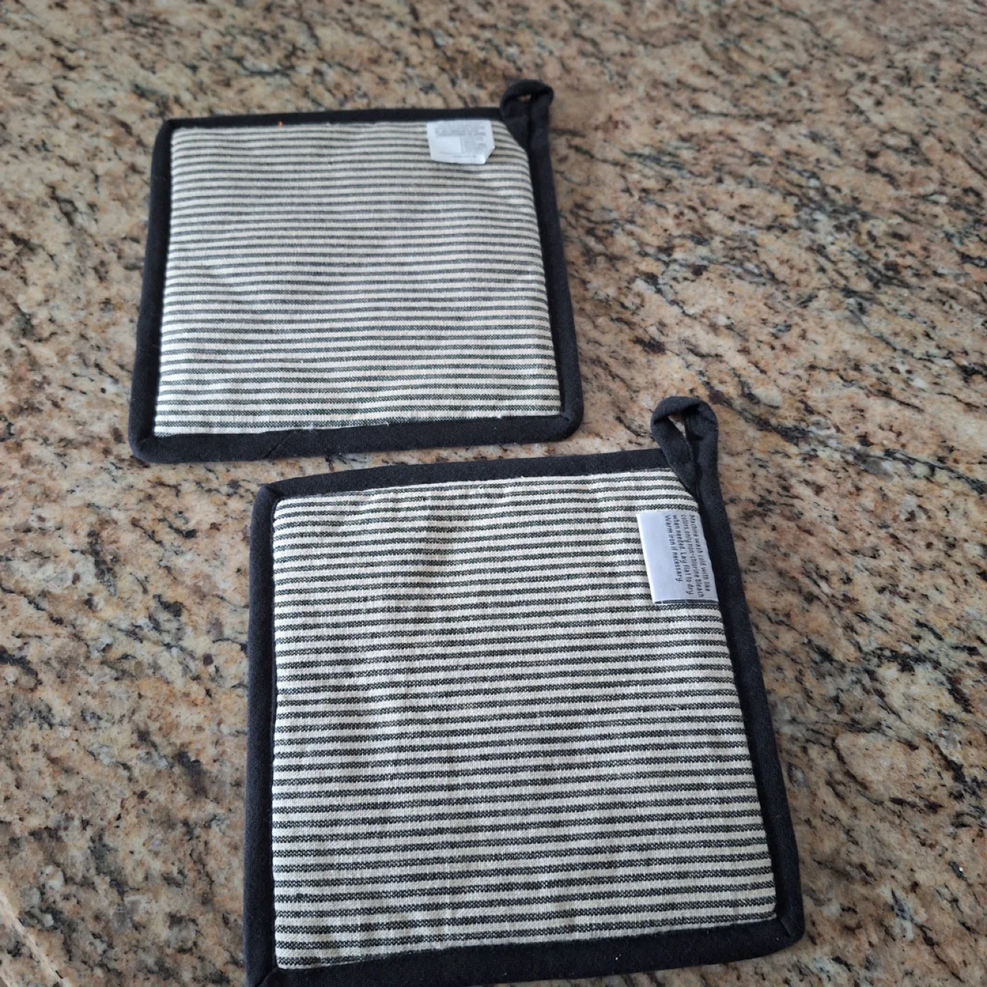 Halloween-Themed Potholders image indicator(6)