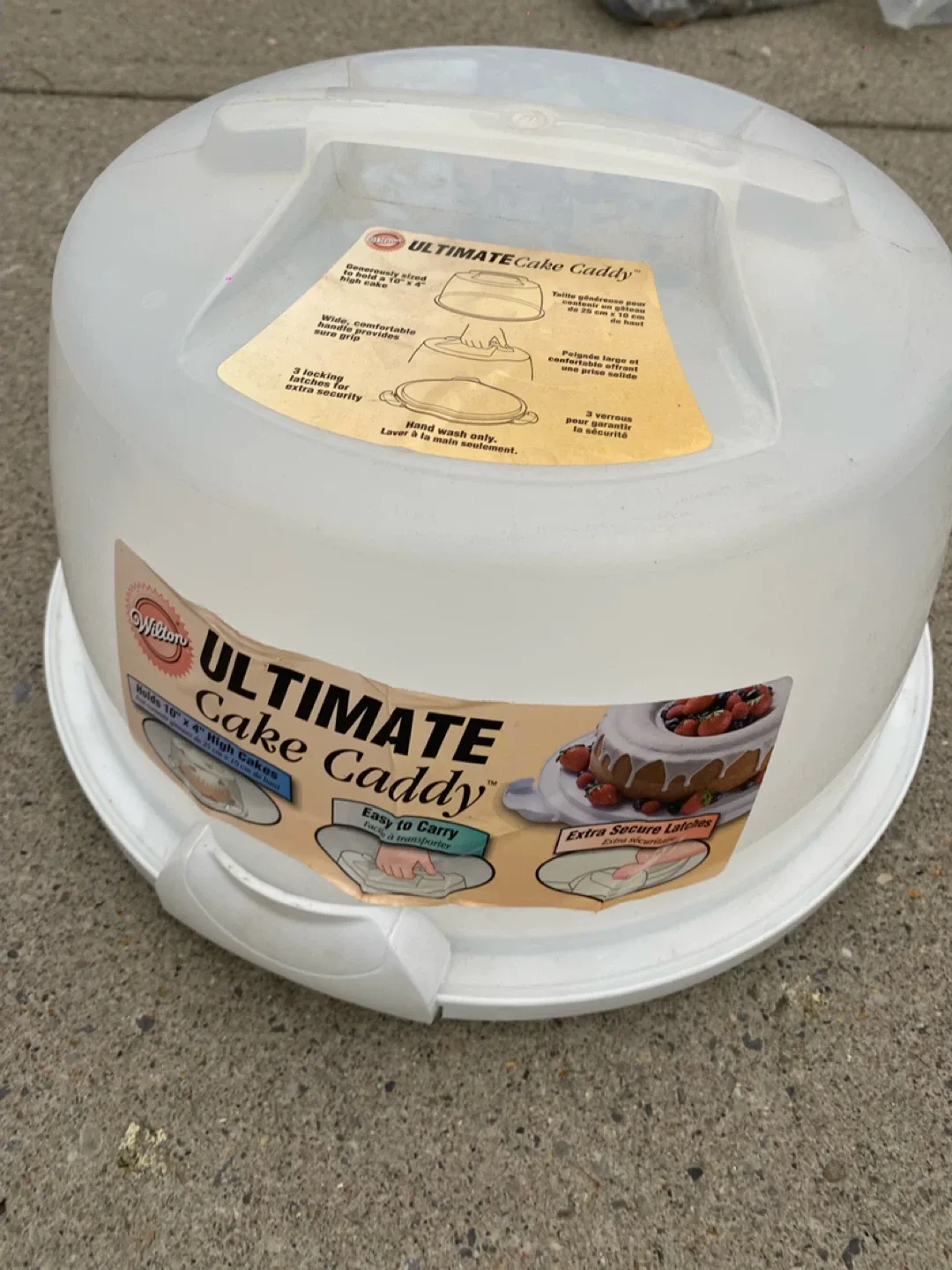 Wilton Ultimate Cake Caddy - home cooking & kitchen image indicator(7)