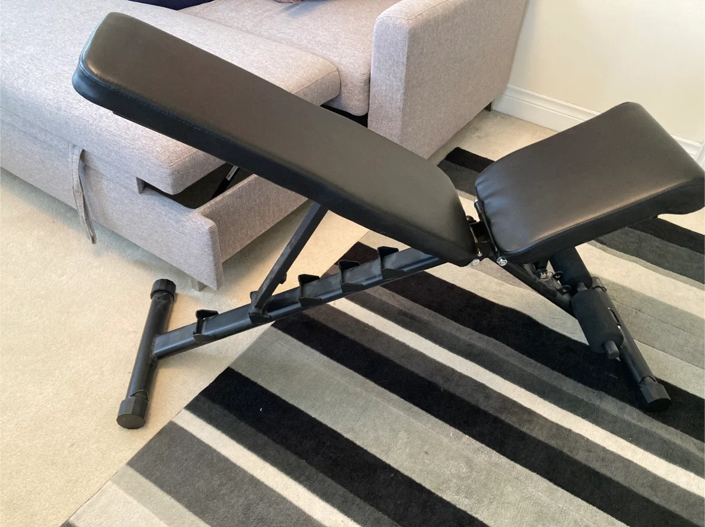 Adjustable Weight Bench - Black image indicator(2)