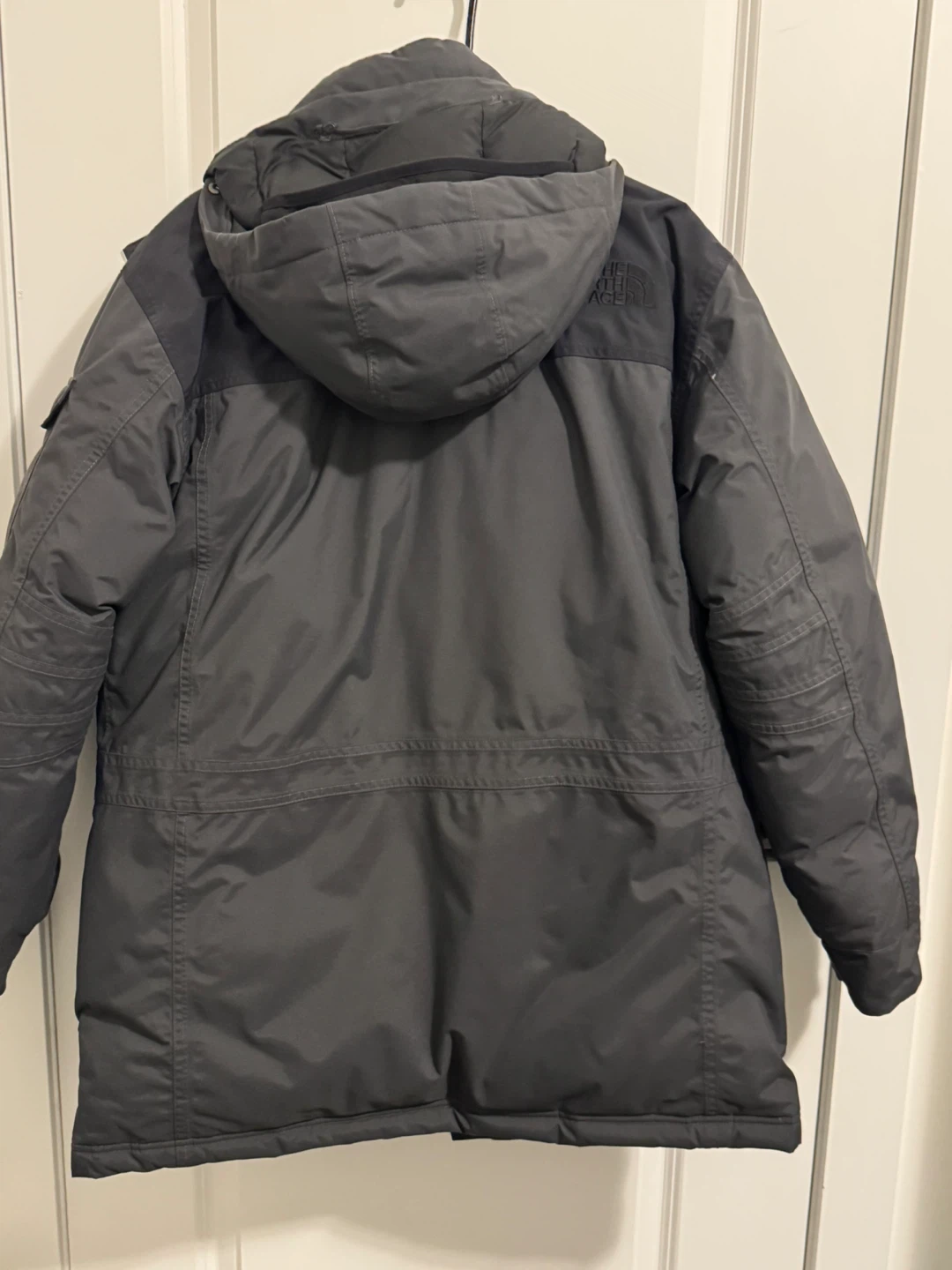 The North Face Parka - Men's Medium - photo 2