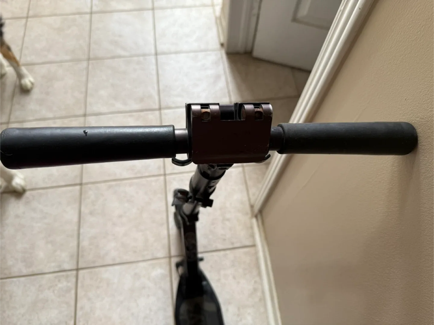 Oxelo Town 7 EF Scooter - Black image indicator(3)