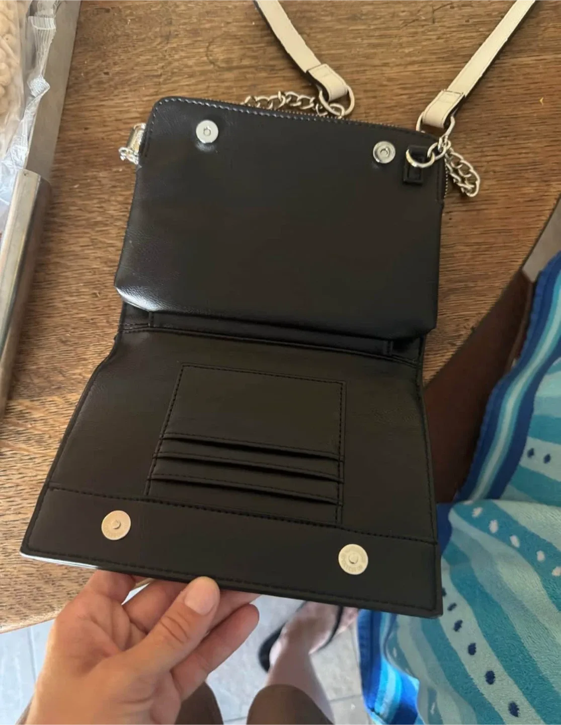 Steve Madden Crossbody Bag - Like New! image indicator(3)