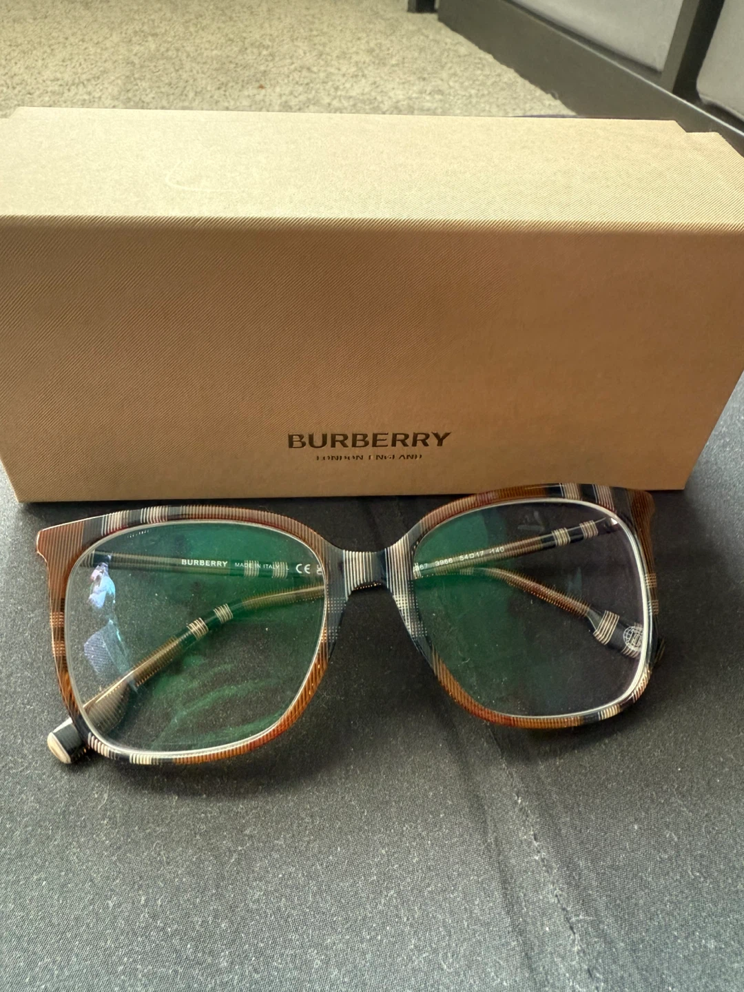 Burberry Eyeglasses with Box & case - photo 2