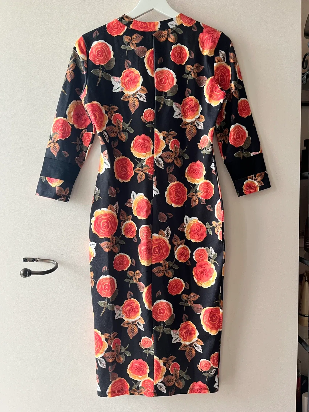 Zara Trafaluc Orange and Black Floral Bodycon Dress Size Small image indicator(6)