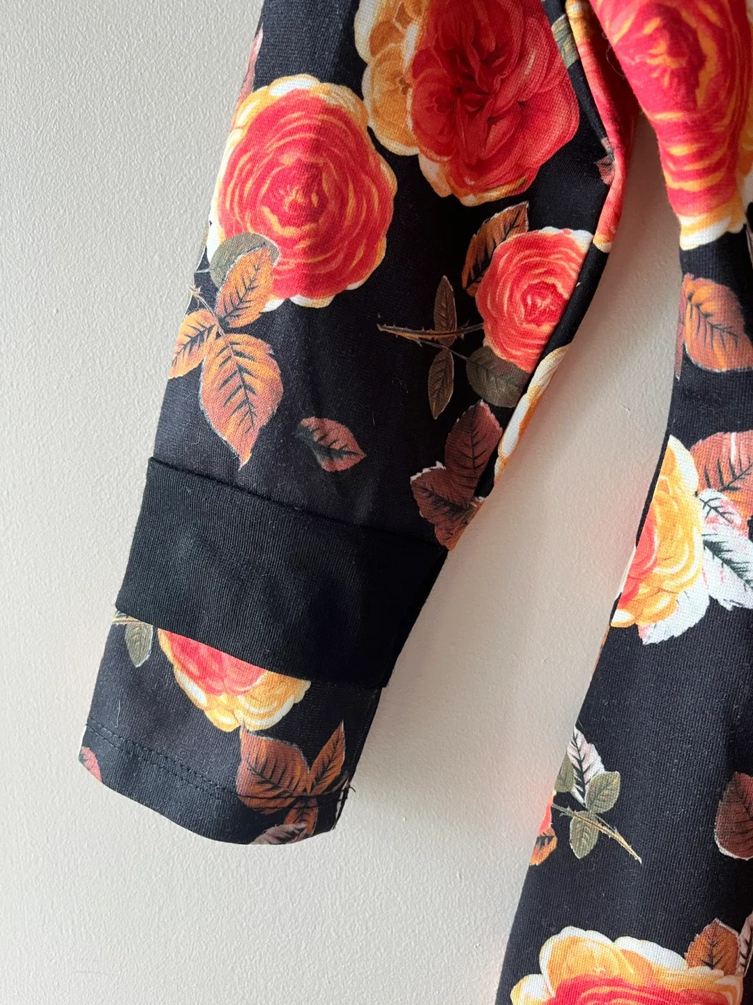 Zara Trafaluc Orange and Black Floral Bodycon Dress Size Small image indicator(5)