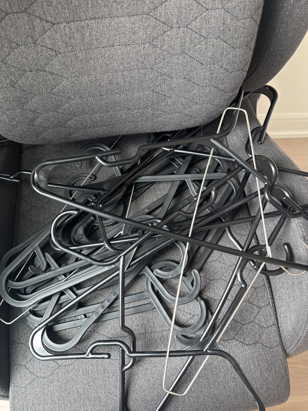 Clothes Hangers - Black & Silver