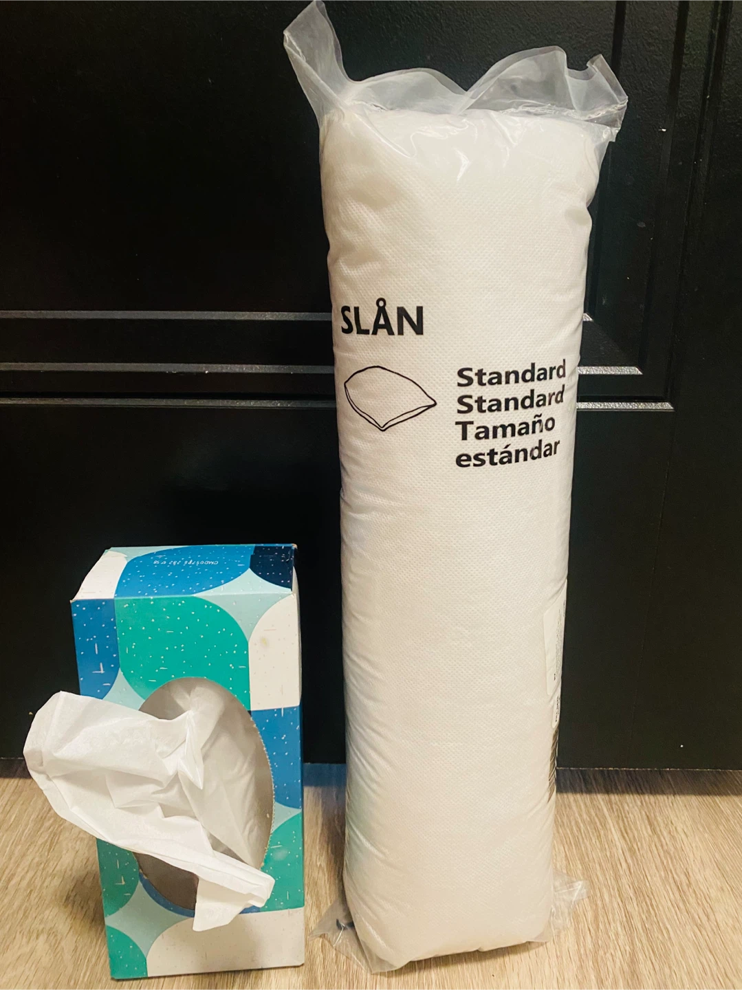 New IKEA SLÄN Standard Pillow 20x26 - photo 2
