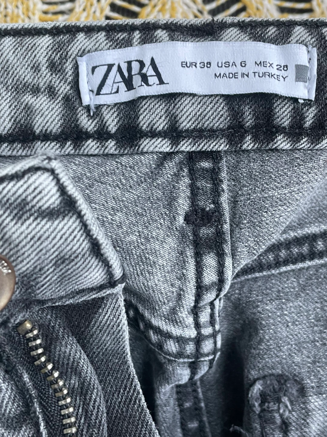 Zara Grey Jeans - Size 6 (USA) - photo 3
